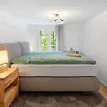 아파트 Modernes Mit Balkon Und Parkplatz, Naehe 세인트갈렌