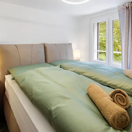 Appartement Modernes Mit Balkon Und Parkplatz, Naehe Saint-Gall