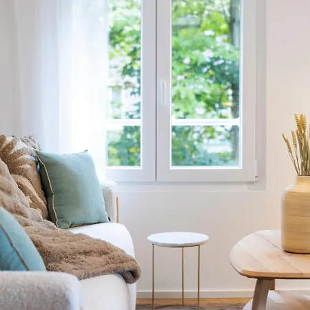 Modernes Mit Balkon Und Parkplatz, Nähe *